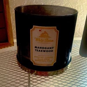 This a bath and body works candle.